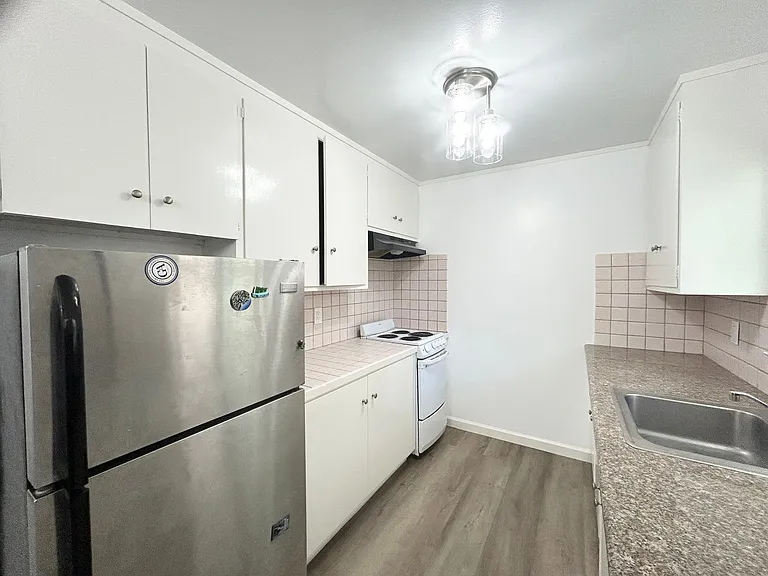 1624 Milvia Street — Photo 4