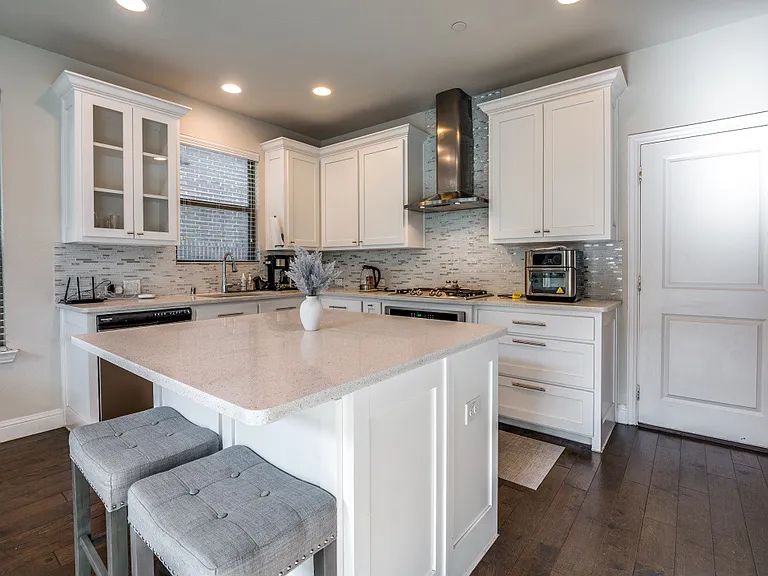 4654F Rhett Ln — Photo 13