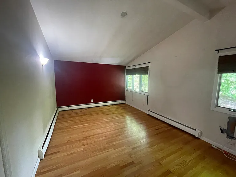43 Valerie Ct — Photo 13