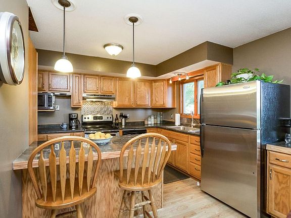 4th image of 448 Westwood Dr
