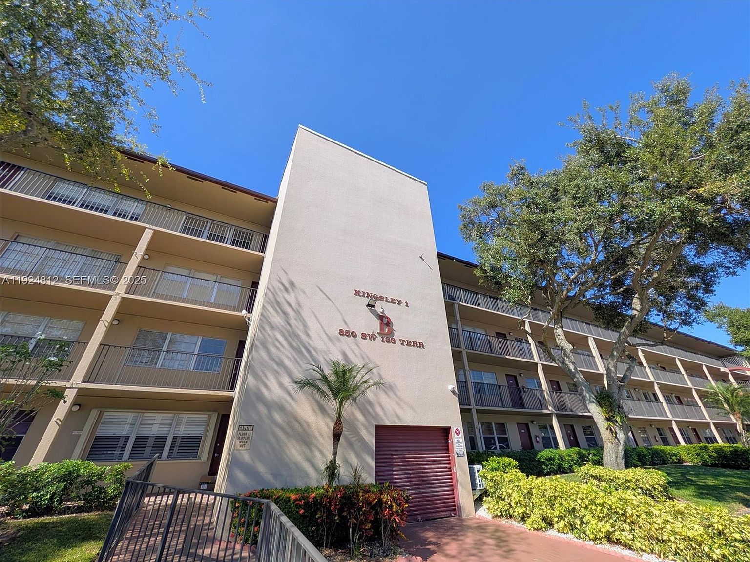 850 SW 133rd Ter APT 202B
