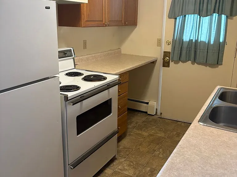 625 Maple St — Photo 5