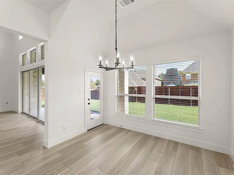 1818 Whisperwood Way — Photo 19