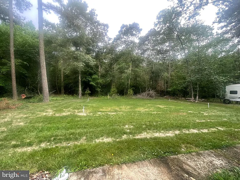 22774 Cedar Ln — Photo 2