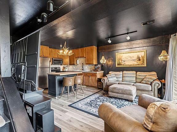 5th image of 28 Illinois Gulch Road UNIT 6