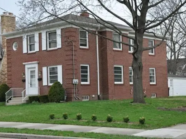 7350 Harwood Ave, Wauwatosa, WI 53213