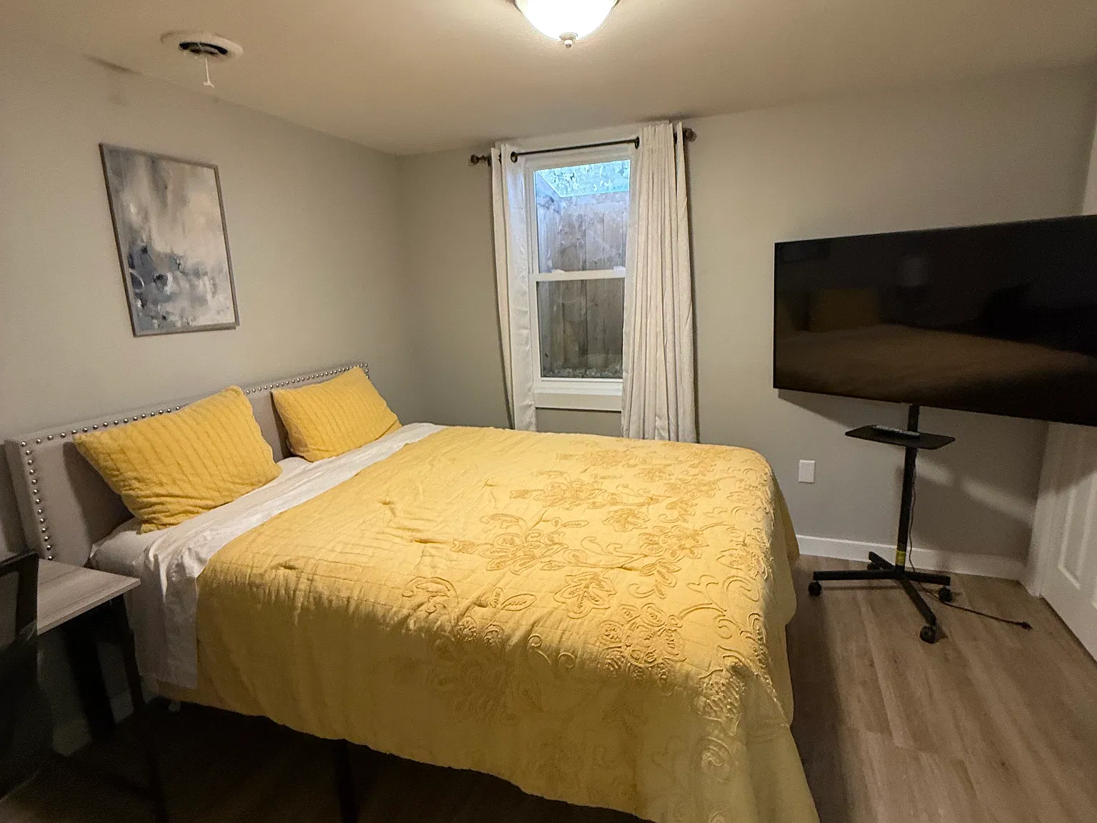2 bed, 1000 sqft, $1,400 — Photo 1