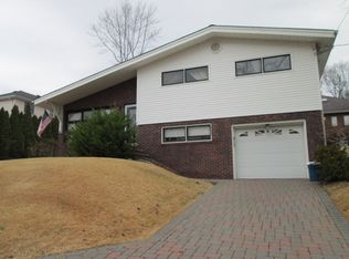 5633 Amboy Rd, Staten Island, NY 10309