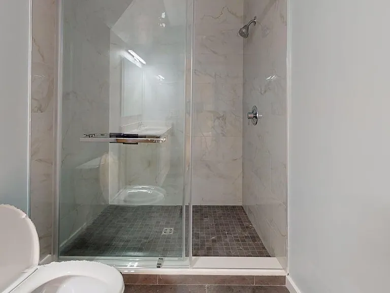 180 Edwards St — Photo 12