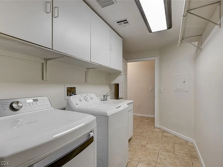 10611 Amber Ridge Dr #103 — Photo 28
