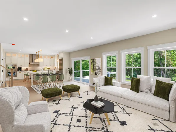 297 Portsmouth Avenue, Stratham, NH 03885