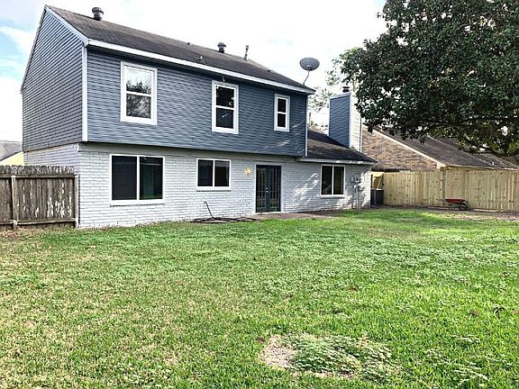 3rd image of 3612 Dorothy Ln