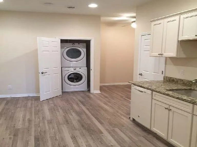 108 W Ashland Ave — Photo 2