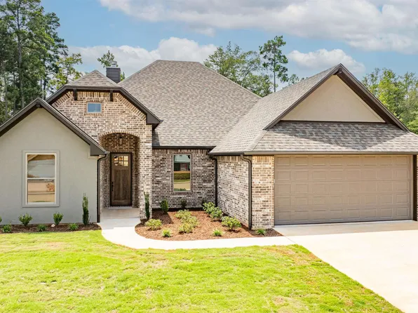 327 Saddle Brook Dr, Hallsville, TX 75650