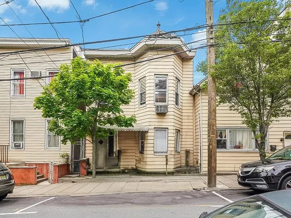 113 34th Street image 2 of 17