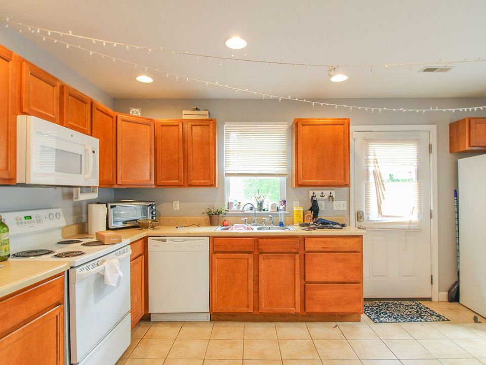 2nd image of 108 S College Ave APT 200