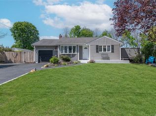 11 Marlboro Dr, Port Jefferson Station, NY 11776