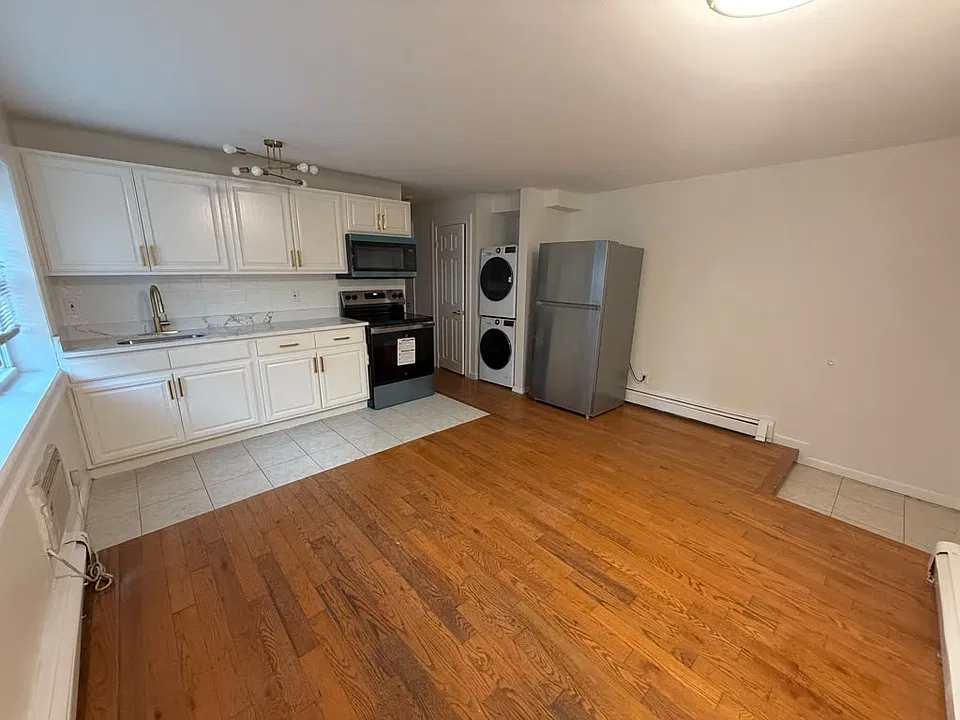 140 71st St #1B