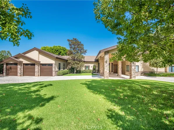 6809 E Saddleback Dr, Orange, CA 92869