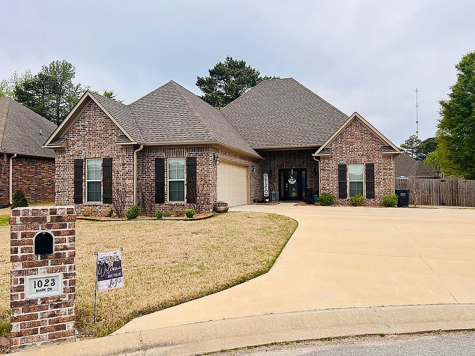 1st image of 1023 Mark Cir