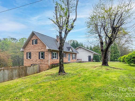2nd image of 2733 Haas Ln