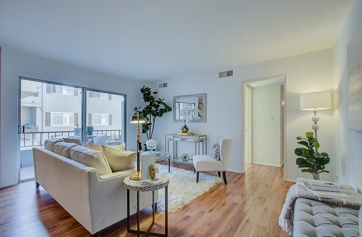2 bed, 1300 sqft, $3,750 — Photo 3