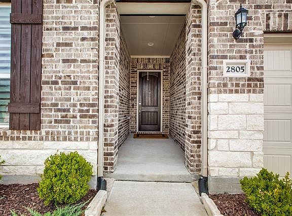 2nd image of 2805 Gillingham Ln