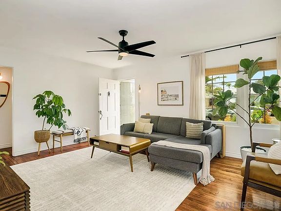 5th image of 4038 Violet St