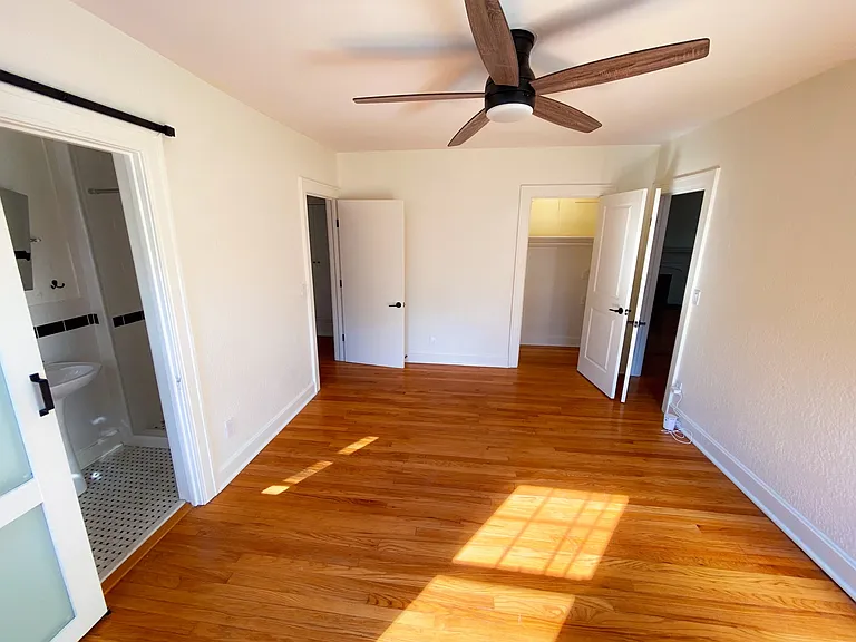 1108 Ward Pkwy — Photo 17