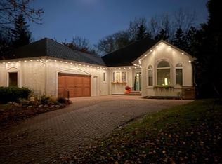 5200 Malibu Dr, Edina, MN 55436