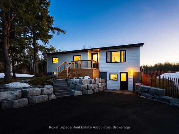 4th image of 475352 County Road 11 Rd