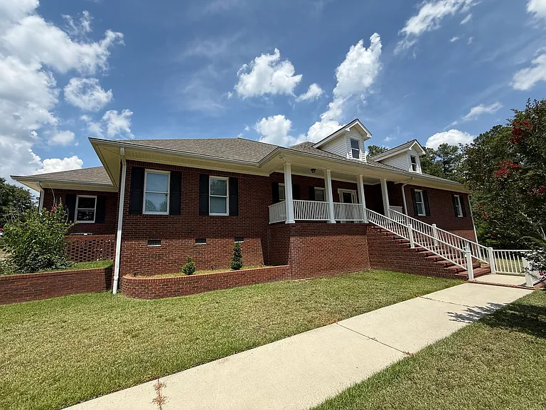 785 Glenwood Dr — Photo 1