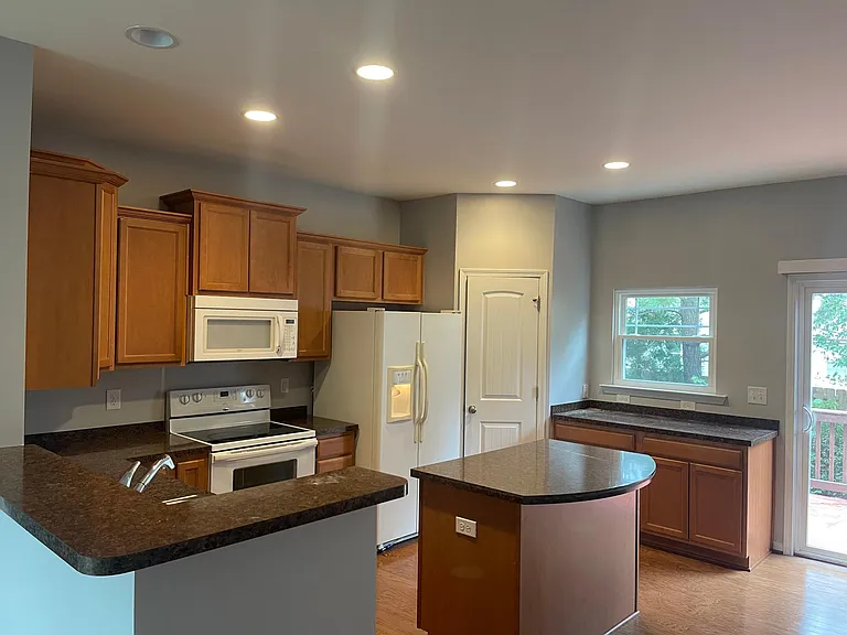 kitchen photo 2