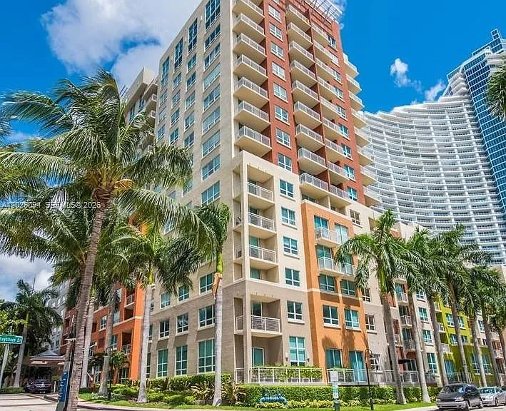 2001 Biscayne Blvd #2508 — Photo 1
