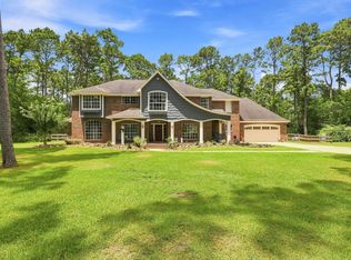 7210 Pine Dr, Alvin, TX 77511
