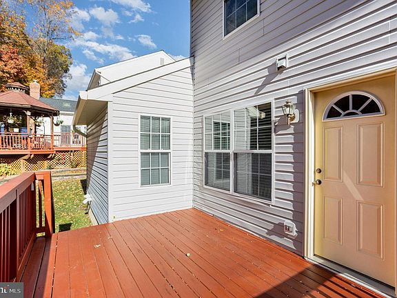 3rd image of 3026 Cascade Dr