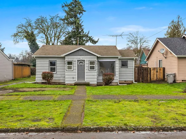 1141 SE Lewis St, Dallas, OR 97338