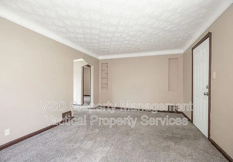 5120 Clement Ave — Photo 3
