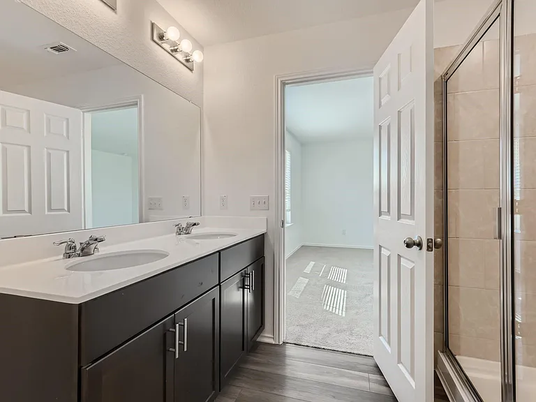 1608 Holly Lake Dr — Photo 16