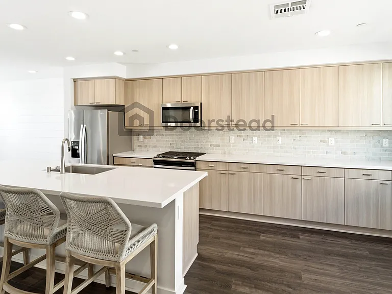 2888 N Glassell St — Photo 2