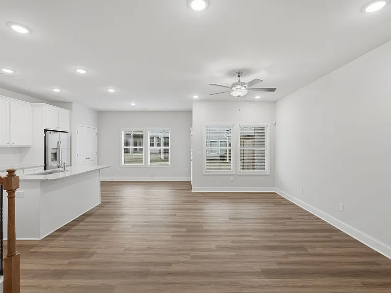 2260 Chant St — Photo 19