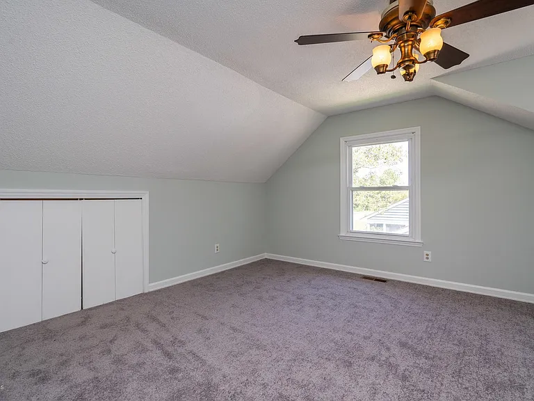 804 Cheryl Ln — Photo 15