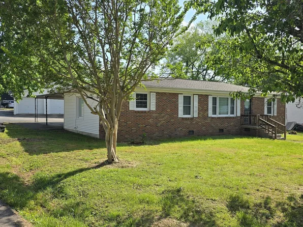 705 Nichols St, Pulaski, TN 38478