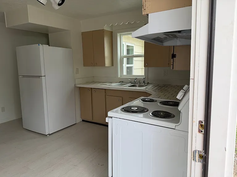 713 S Billings Blvd — Photo 4