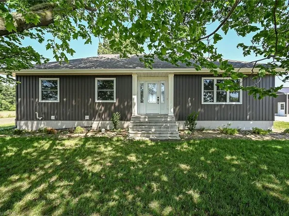 2336 Cockshutt Rd, Norfolk County, ON N0E 1Y0