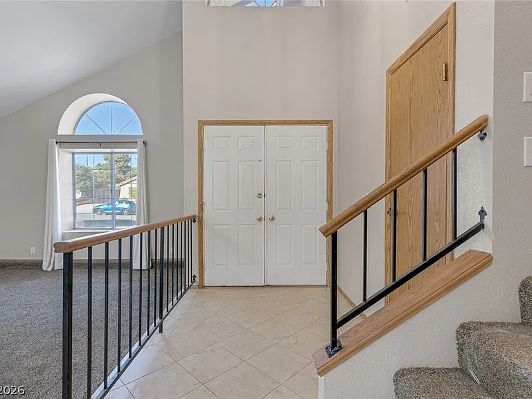 340 Bekasina Dr — Photo 3
