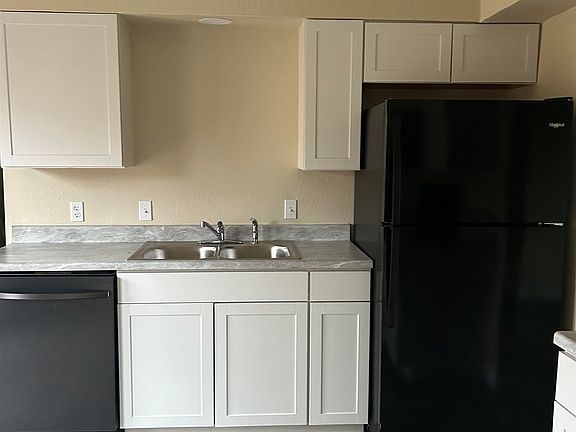5th image of 522 1/2 Sara Ln