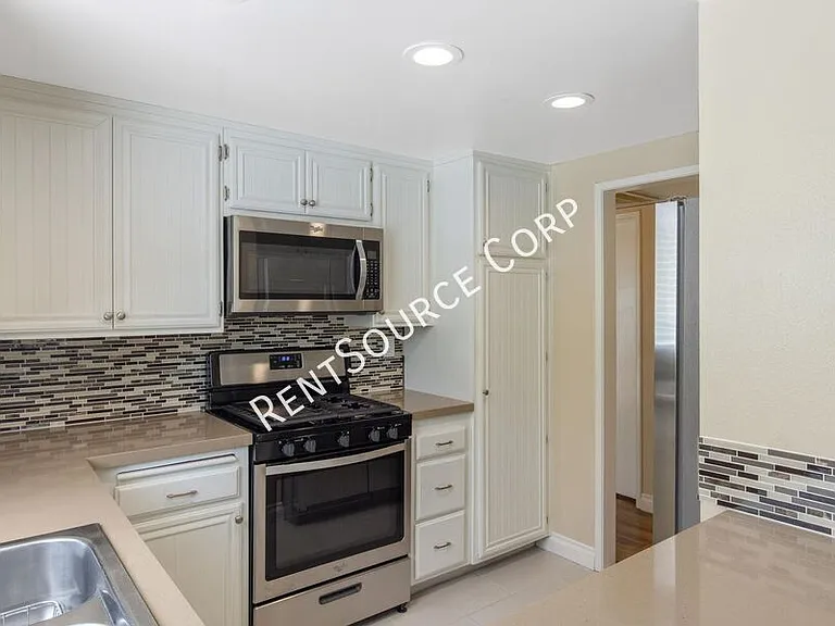 26901 Rainbow Glen Dr #643 — Photo 11