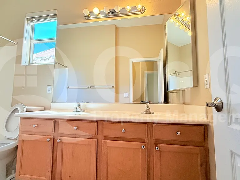 1517 W Windsong Dr — Photo 8