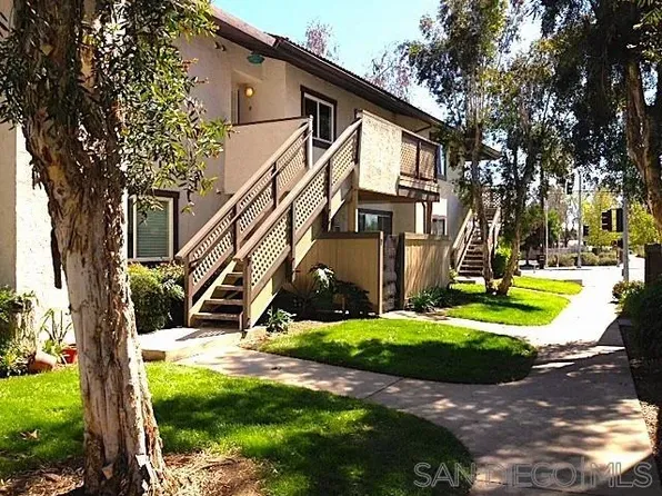 9821 Caspi Gardens Dr Unit 8, Santee, CA 92071